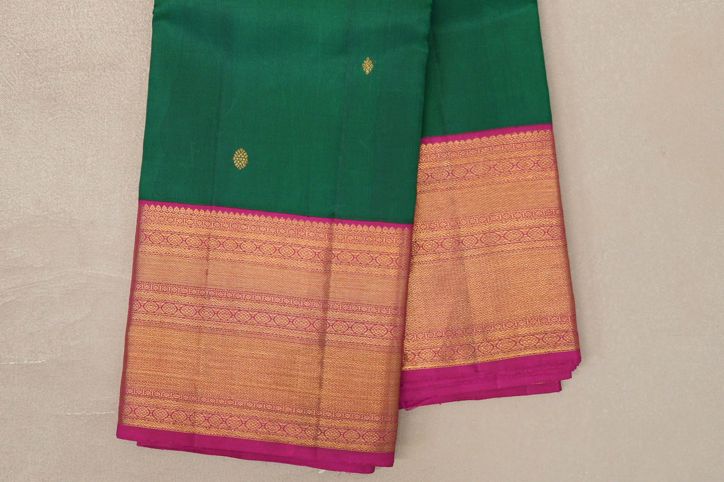 Emerald green with Rani Pink borders Vintage Kanjivaram Silk Saree by Shreenivas Silks  border