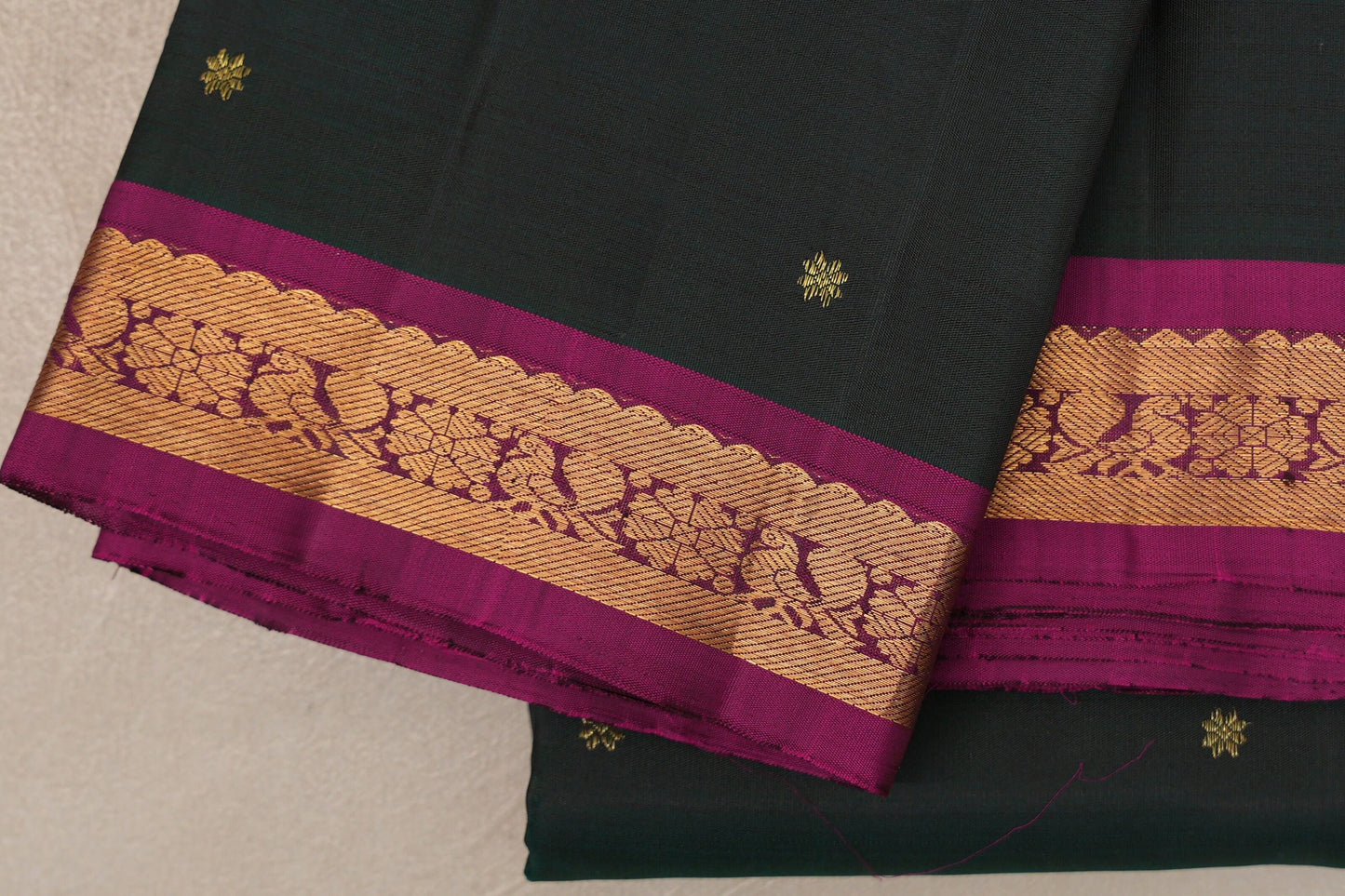 Dual Tone of Deep Bottle Green & Brown with Deep Magenta borders Vintage Kanjivaram Silk Saree border