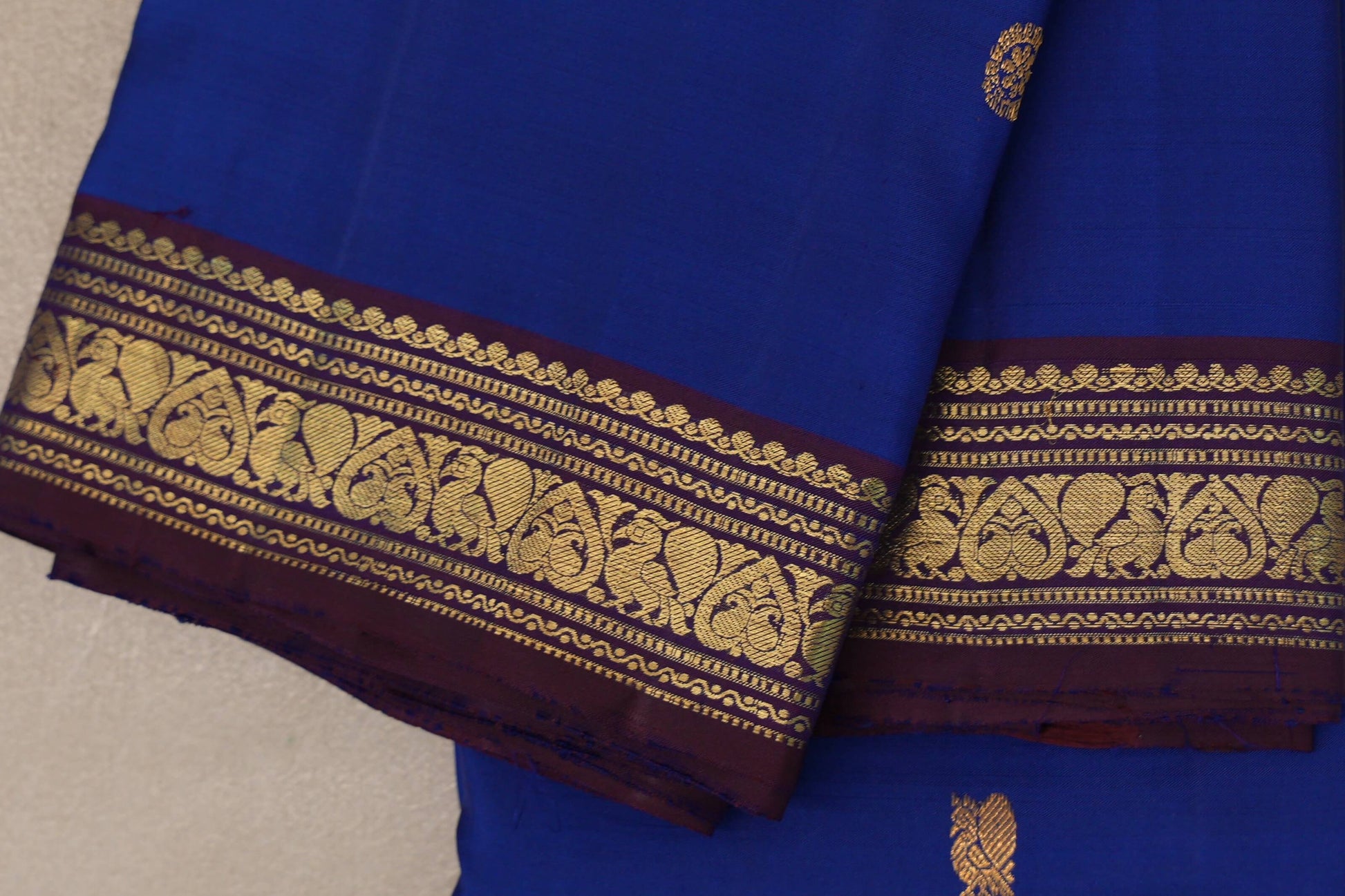 Deep blue with Deep Plum borders Vintage Kanjivaram Silk Saree by Shreenivas Silks border