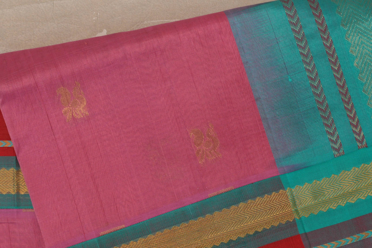Onion Pink with Rama Green Borders Silk Cotton Saree body