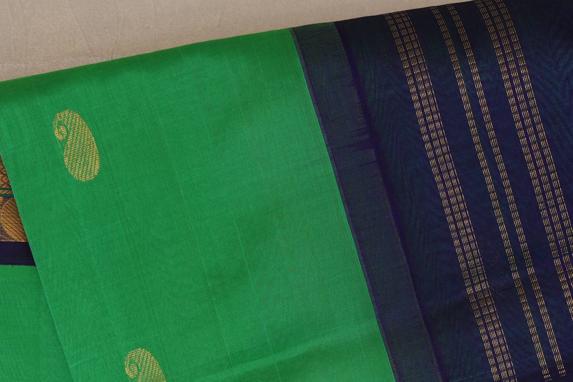 Leaf Green with Navy Blue Borders Silk Cotton Saree body