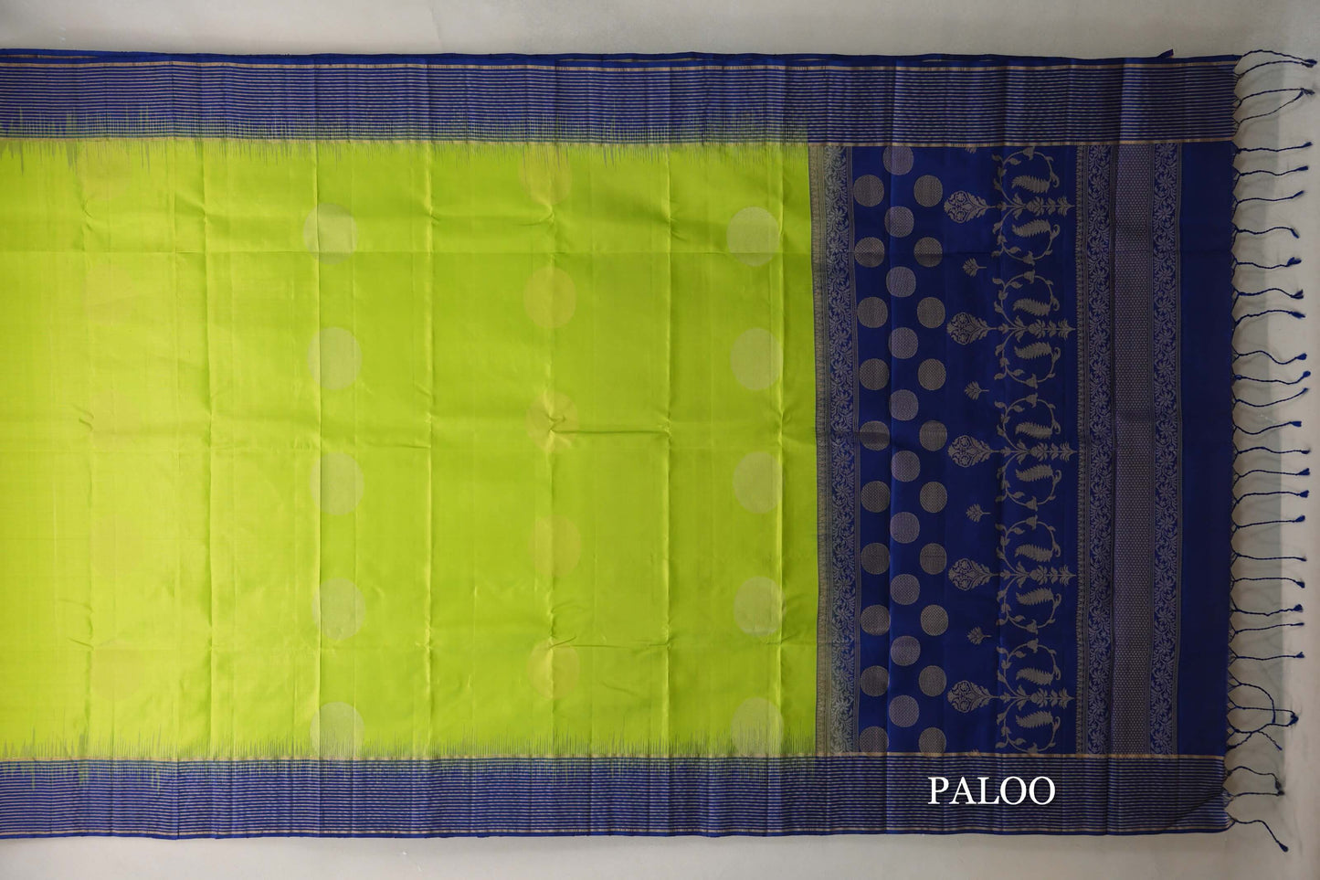 Bright Parrot Green Soft Silk Saree paloo