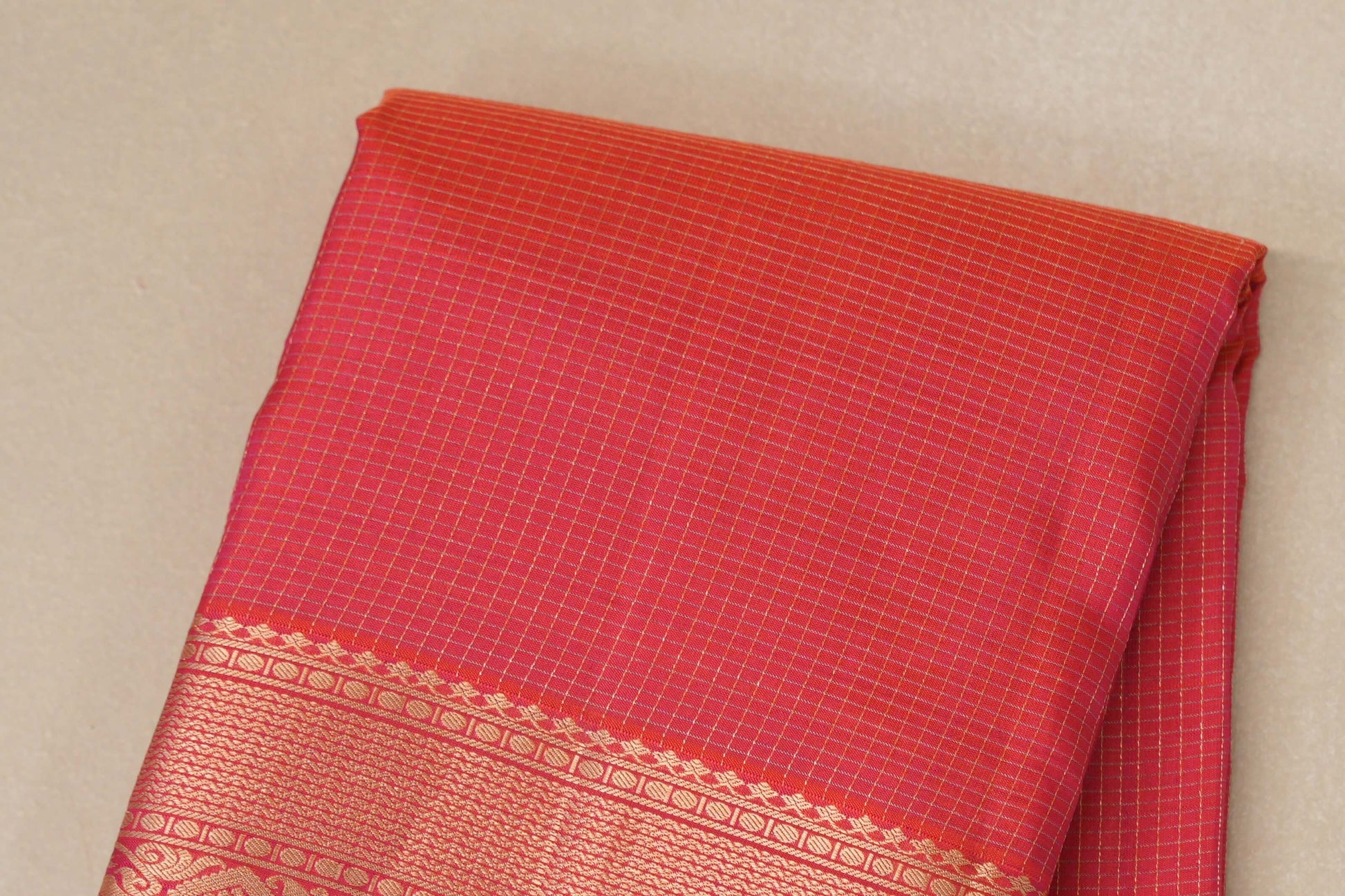 Orangish pink Light Weight Kanchipuram Silk Saree  body