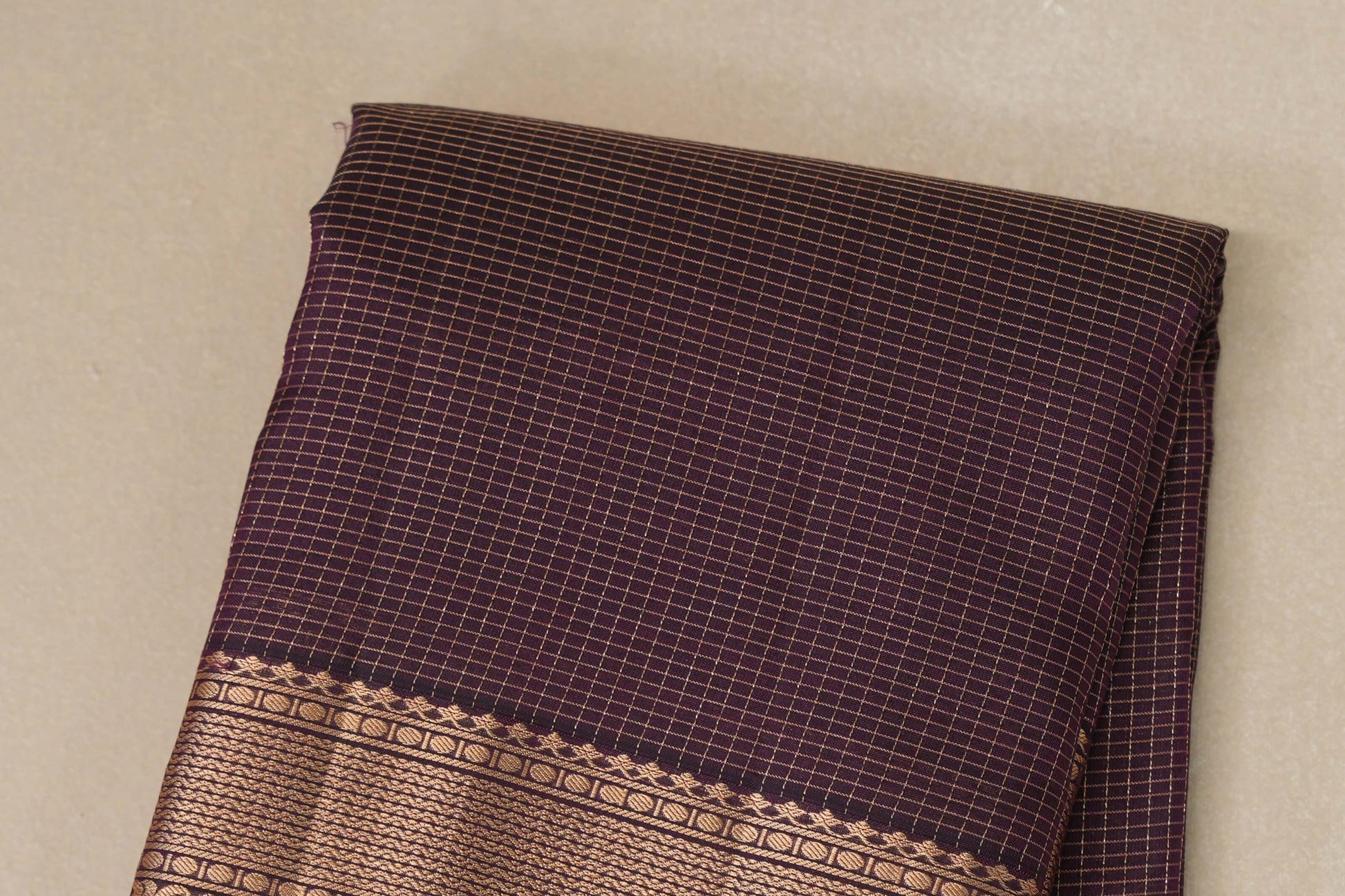 Plum purple Light Weight Kanchipuram Silk Saree body
