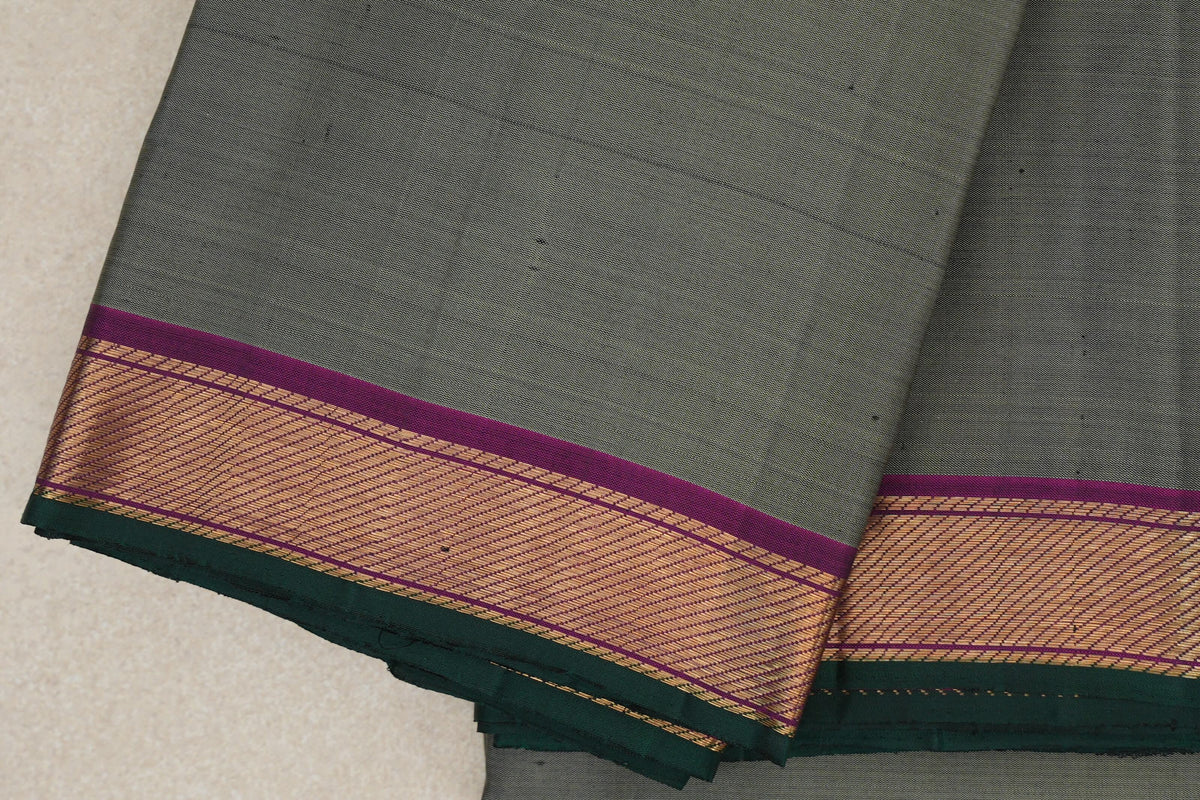 Moss Green with Magenta Borders Vintage Kanjivaram Silk Saree by Shreenivas Silks border