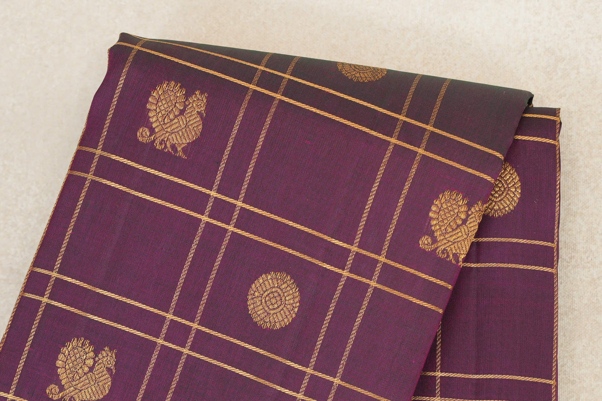 Dual Tone of Bottle Green and Magenta Vintage Kanjivaram Silk Saree body zoom