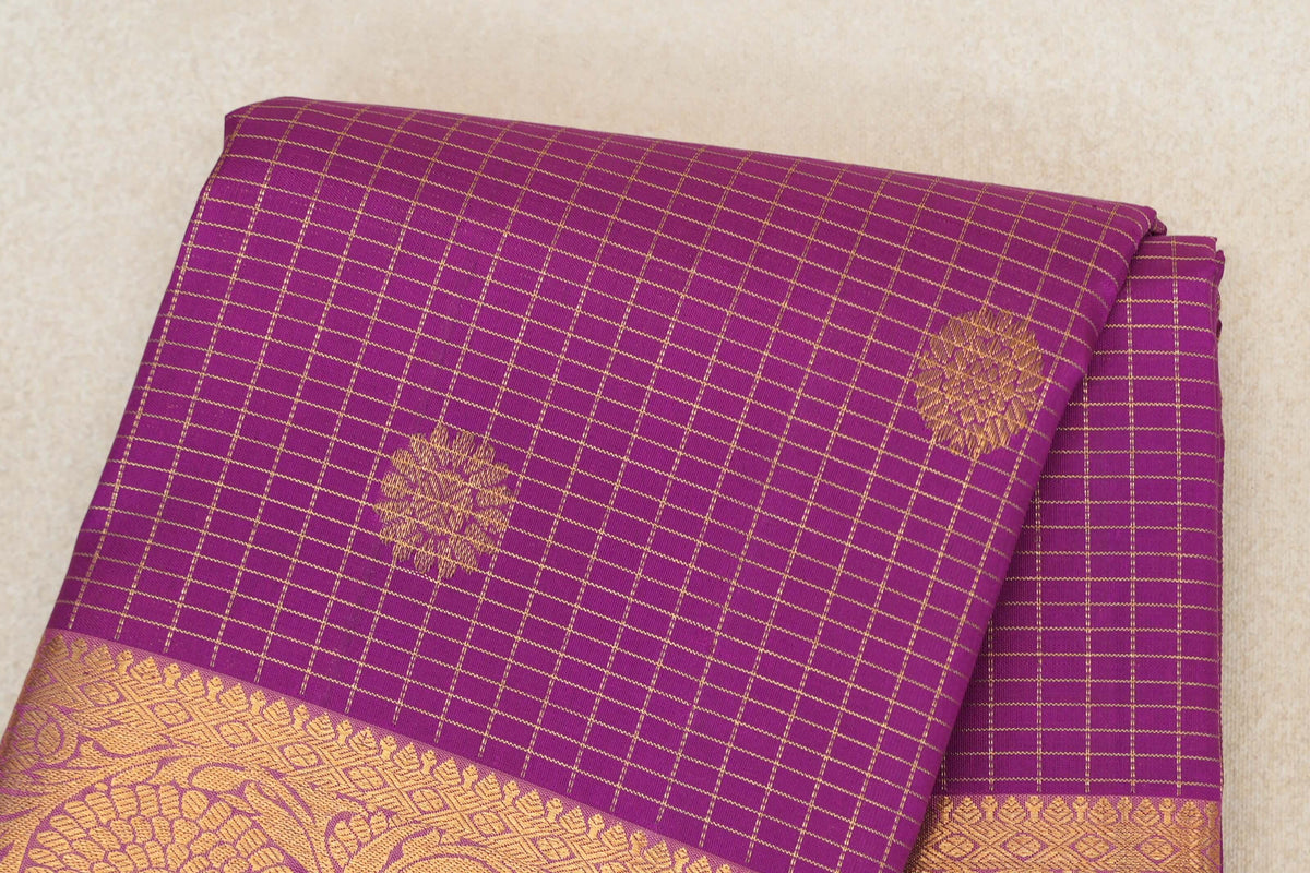 Deep Magenta Purple Vintage Kanjivaram Silk Saree body zoom
