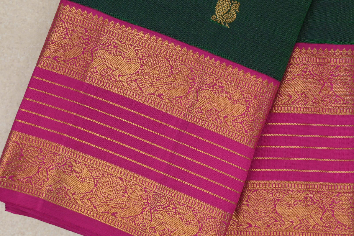 Deep Bottle Green Vintage Kanjivaram Silk Sareeborder zoom