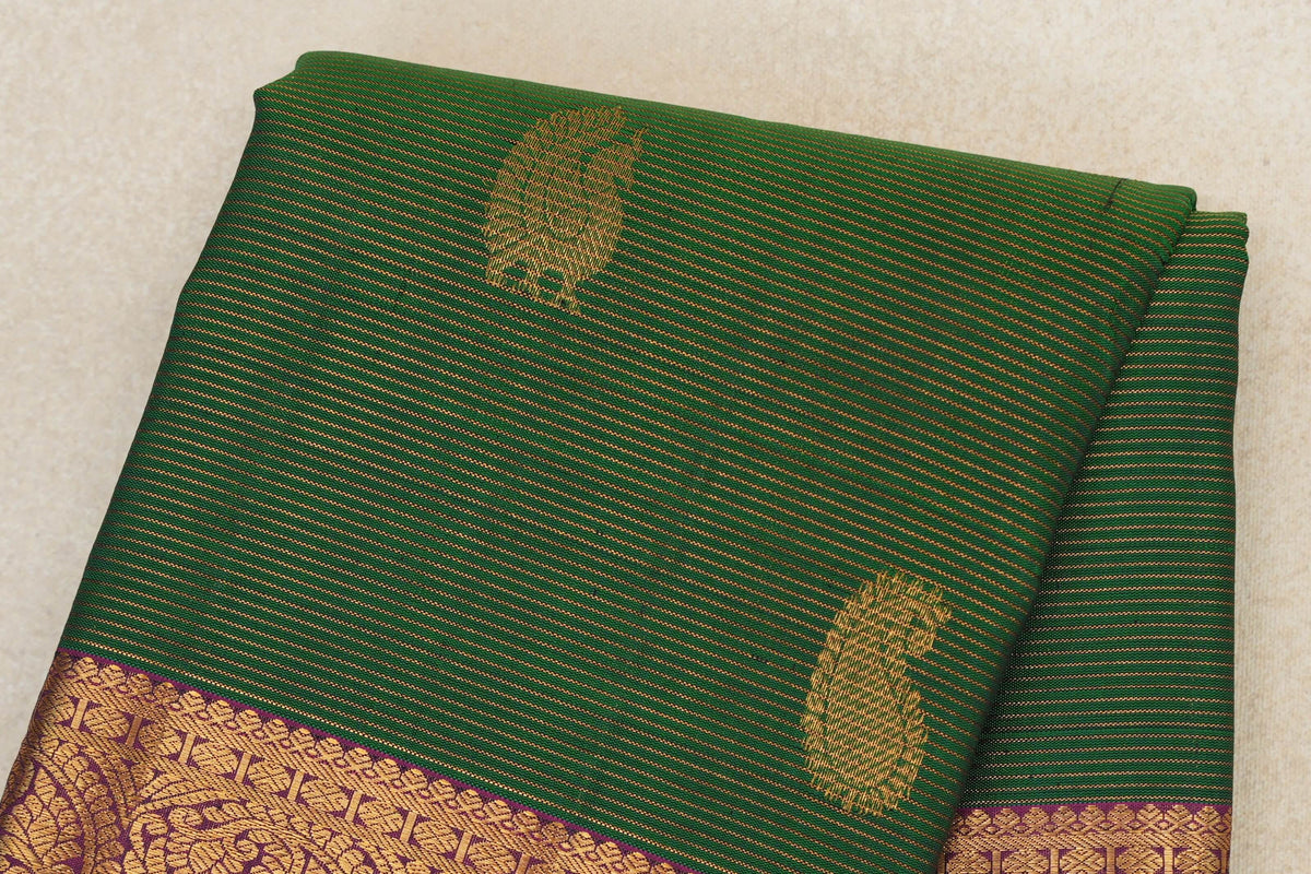 Deep Leaf Green Vintage Kanjivaram Silk Sareebody zoom