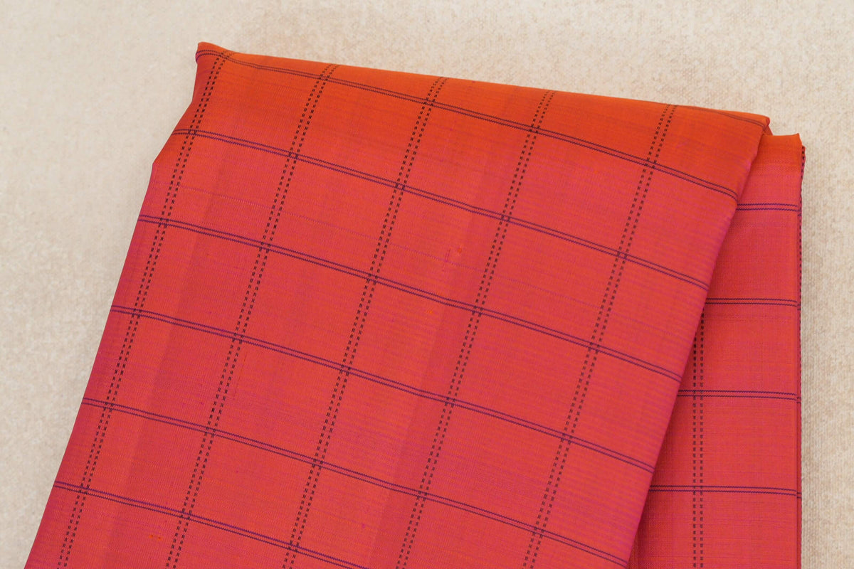 Dual Tone of Pink and Orange Vintage Kanjivaram Silk Saree body zoom