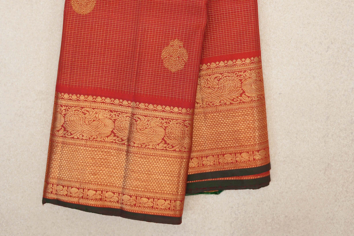 Bright Red Vintage Kanjivaram Silk Saree border zoom