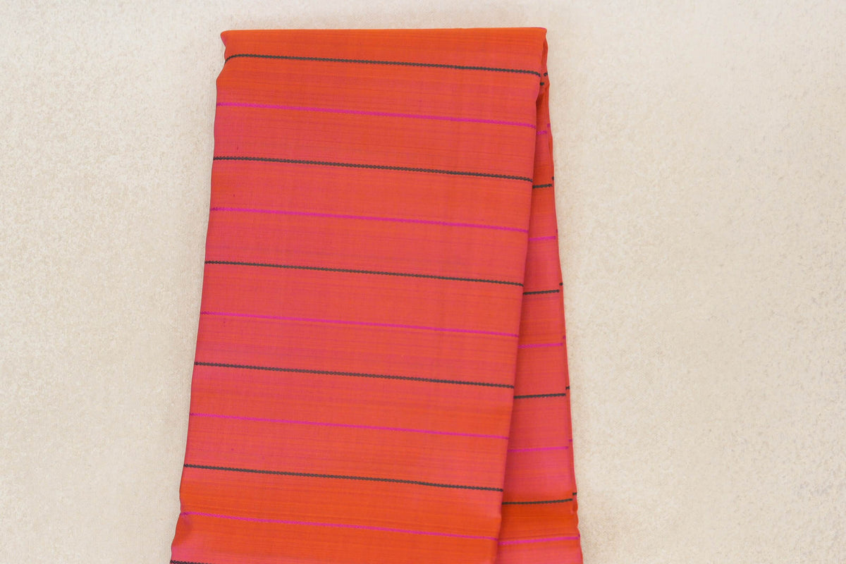 Dual Tone of Bright Orange and Pink Vintage Kanjivaram Silk Saree body zoom