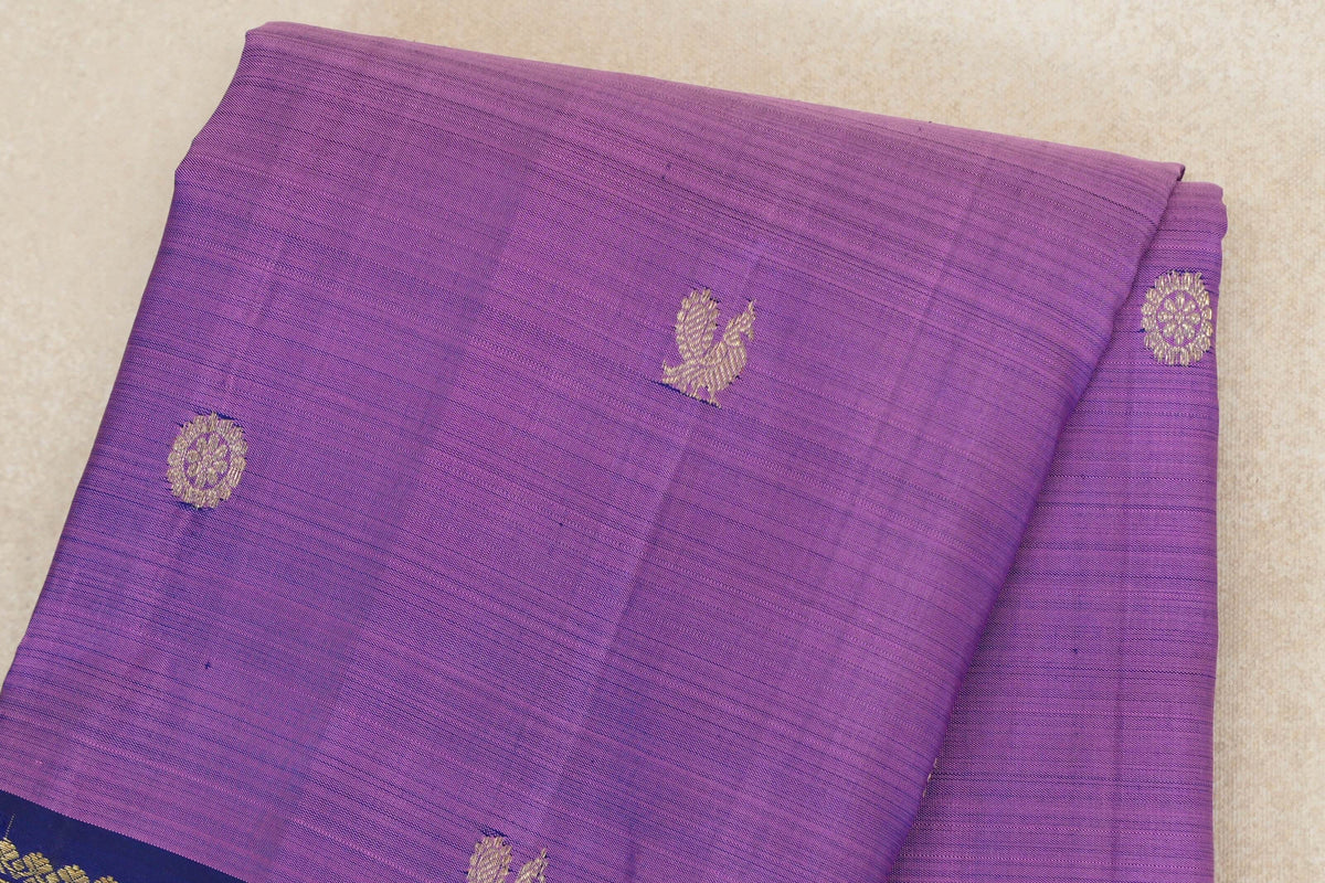 Lavender with Deep Blue Borders Vintage Kanjivaram Silk Saree body zoom