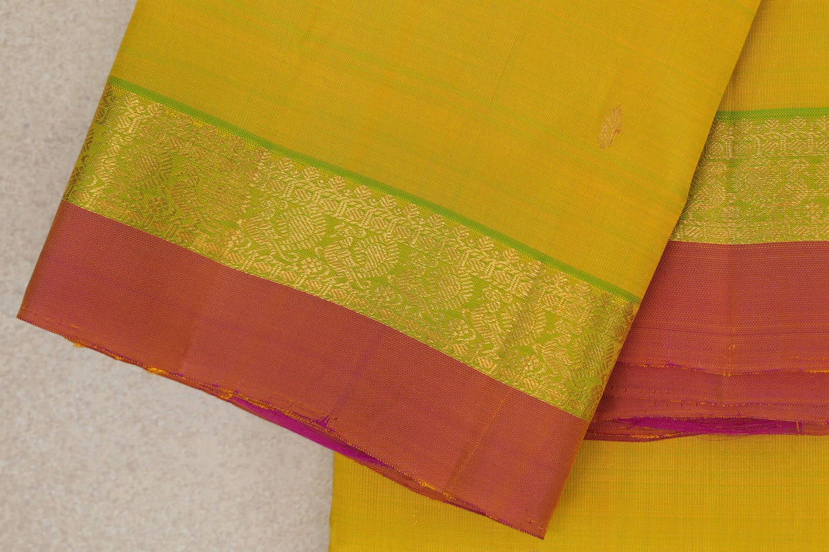 Lemon yellow vintage kanjivaram saree border zoom