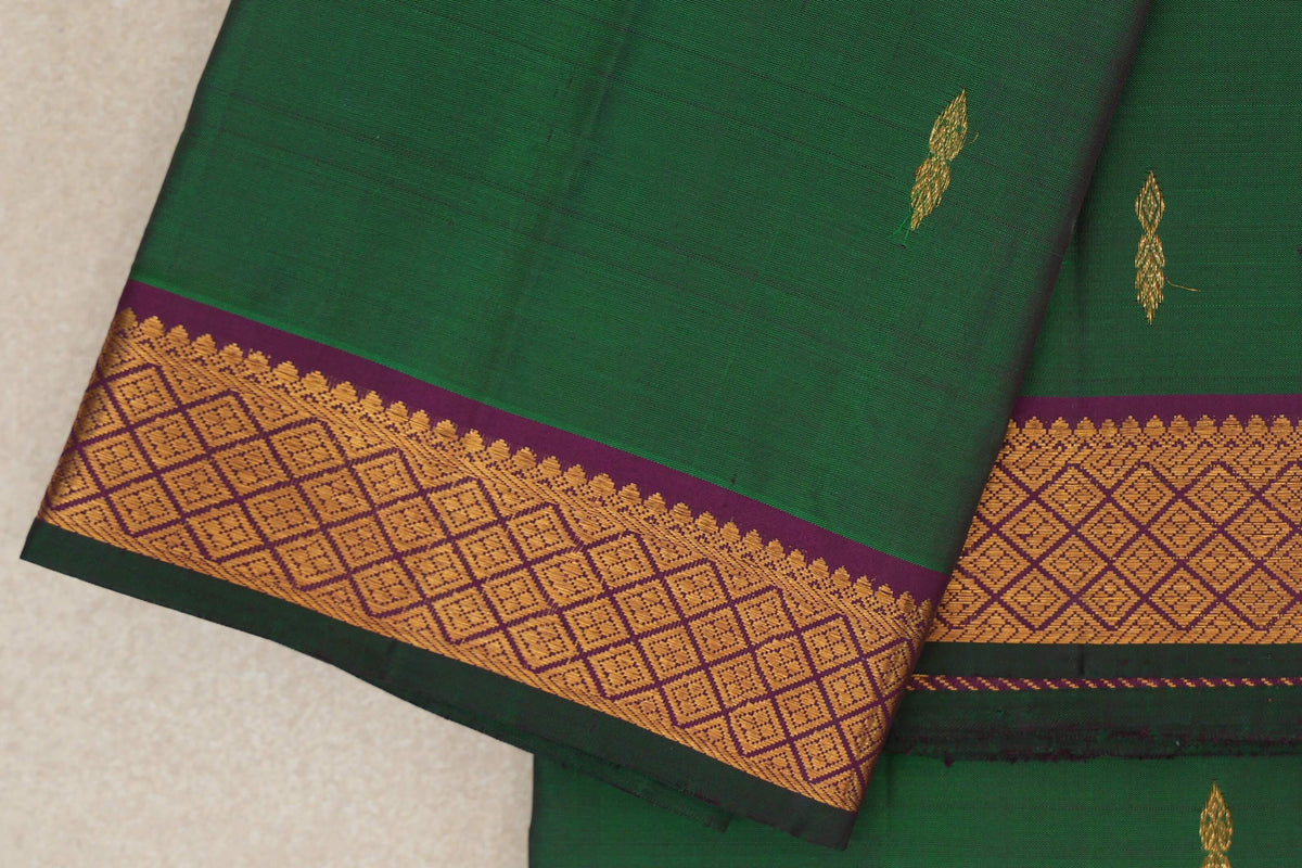  Forest Green Vintage Kanjivaram Silk Saree border zoom