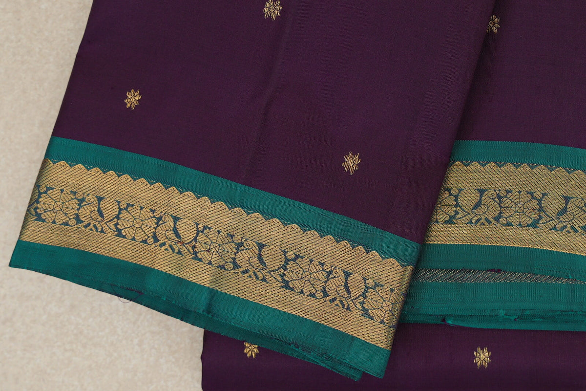 Deep Purple Vintage Kanjivaram Silk Saree border zoom
