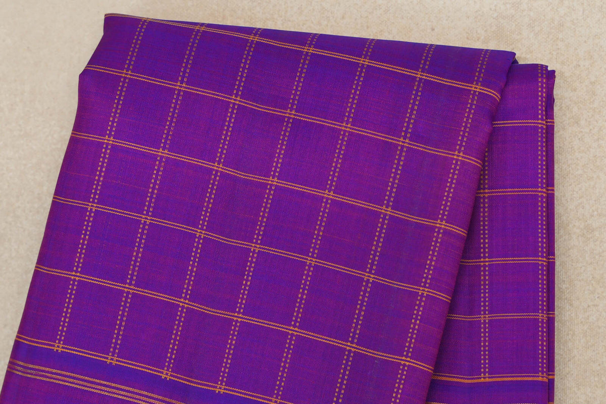 Dual Tone of Violet and Magenta Vintage Kanjivaram Silk Saree body zoom
