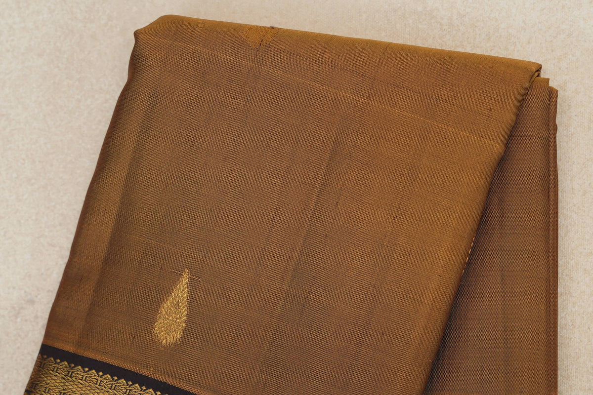 Antique Mustard Gold Vintage Kanjivaram Silk Saree body zoom