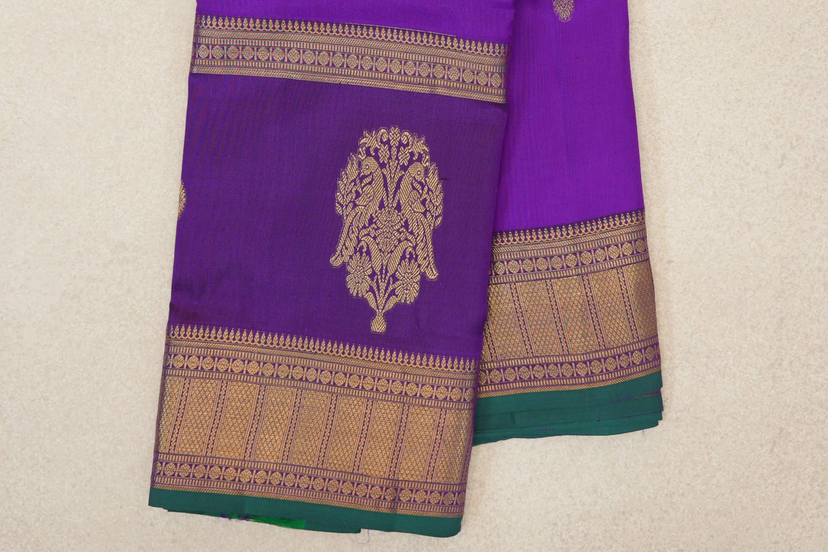Bright Violet Purple Light Weight Kanchipuram Silk Saree border zoom