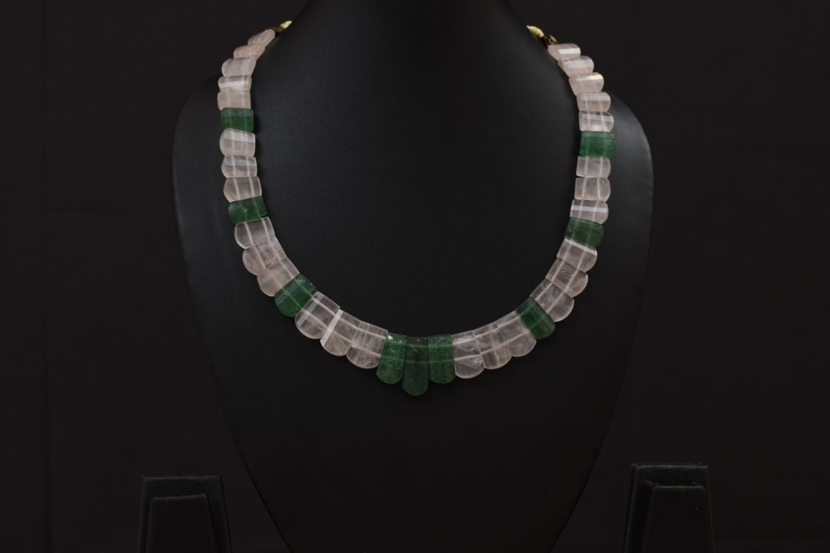 Lasya Necklace with semi-precious stones PSLA180055